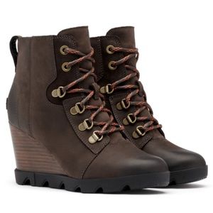Sorel | Joan Uptown Blackened Brown Leather Wedge in size 9.5. New with tags